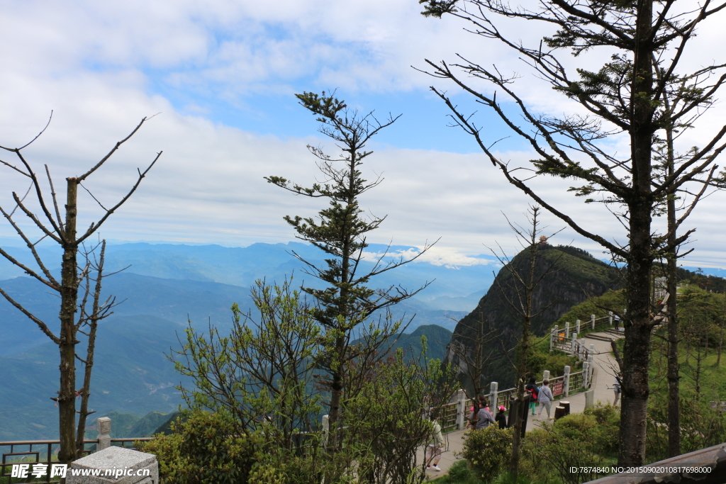 峨眉山