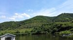 水库 蓝色天空 白云 山林