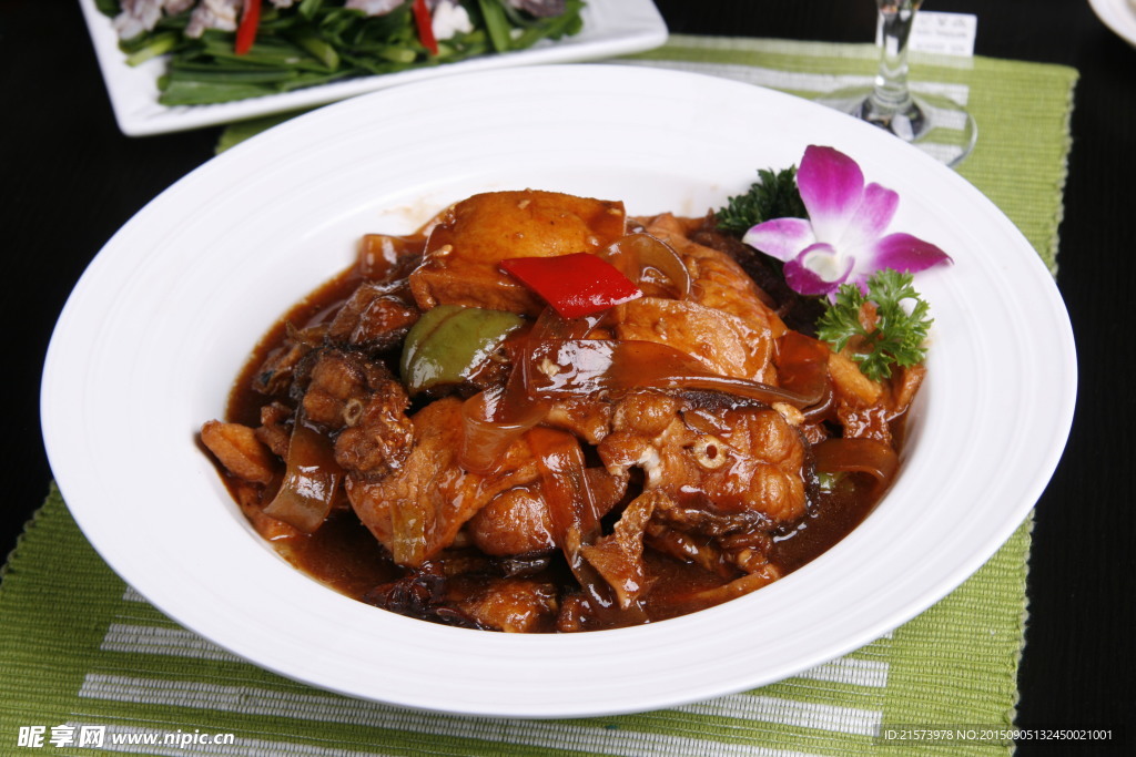 鱼块闷豆付
