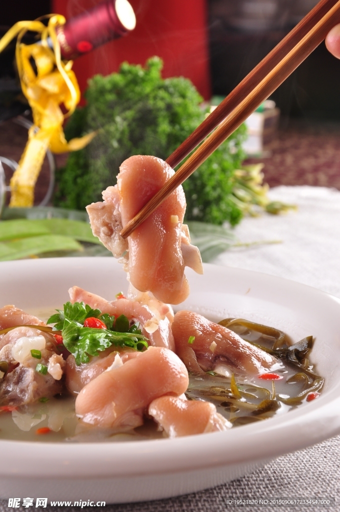 带丝猪蹄