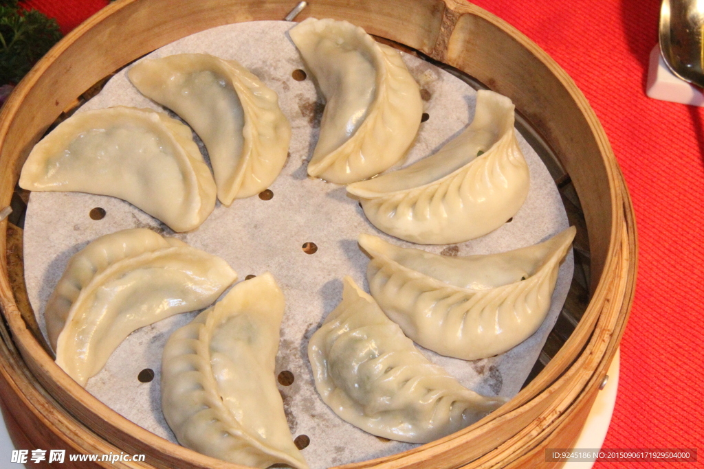 圆笼蒸饺