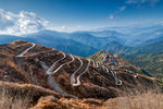 蜿蜒山路