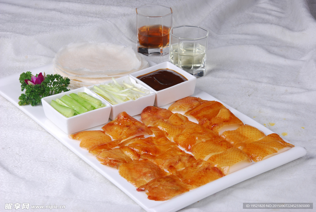 风味片皮鸭