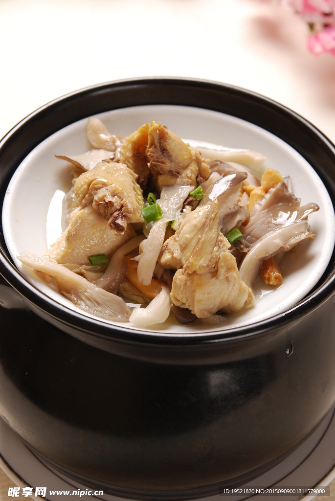 菌菇土鸡汤