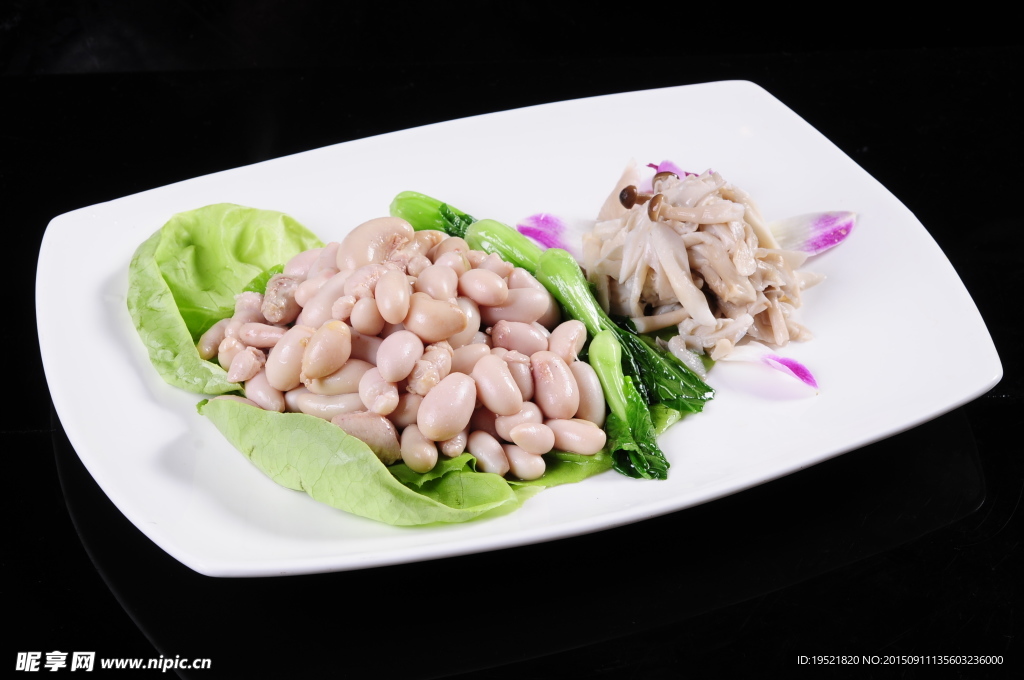 山菌鸡腰锅仔