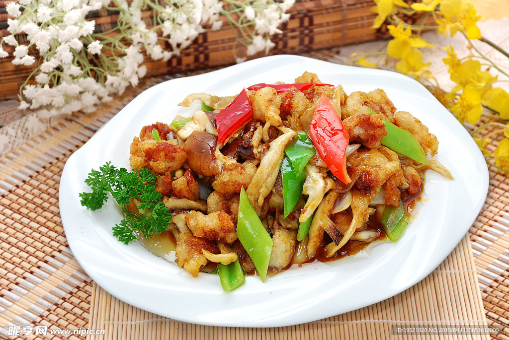 肉段烧杂菇