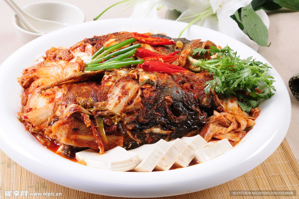 泡菜豆腐鱼头