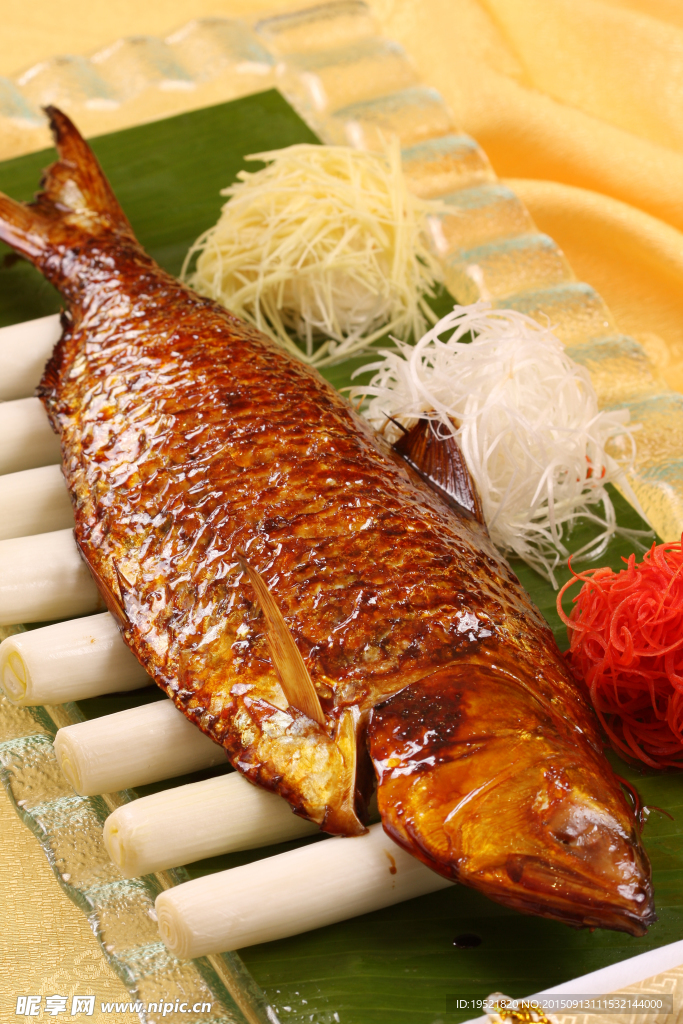 秘汁香烤东海鲥鱼