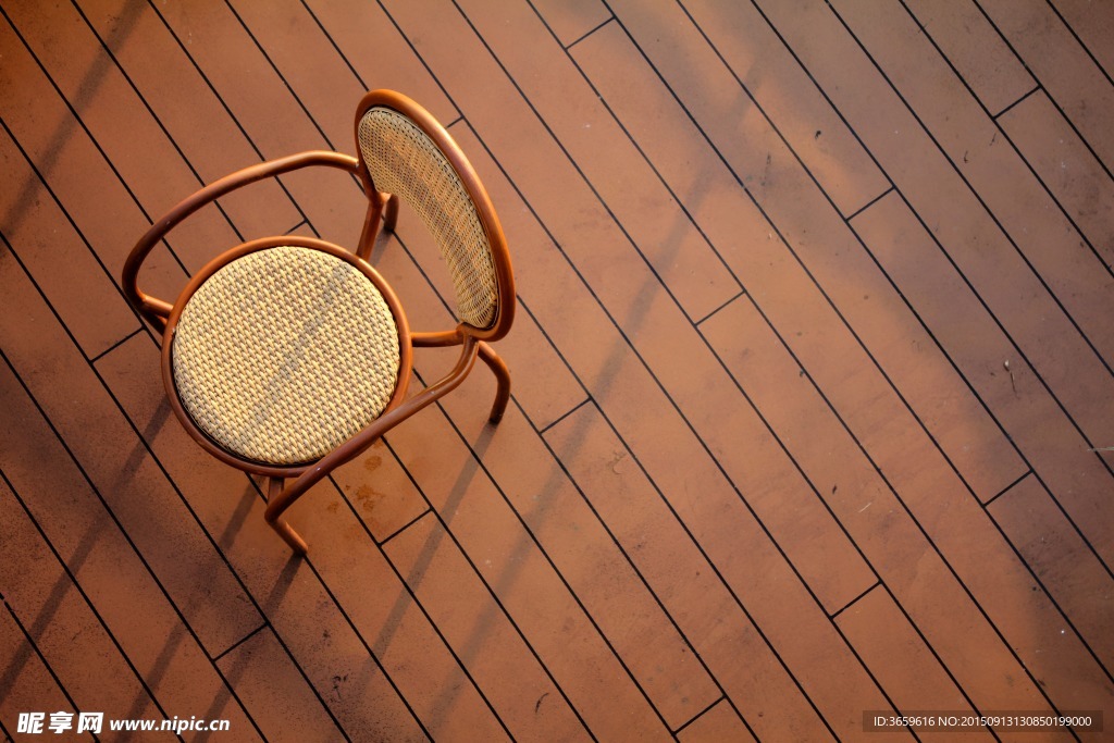 椅子 木地板