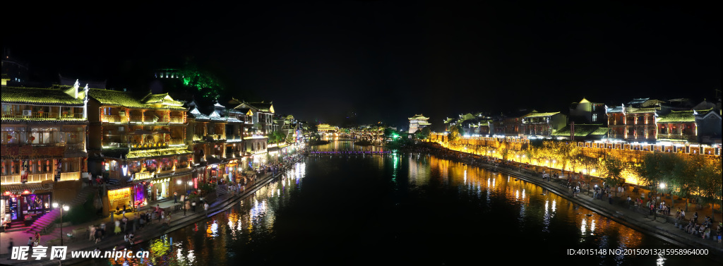 凤凰古城高清夜景全景沱江全景