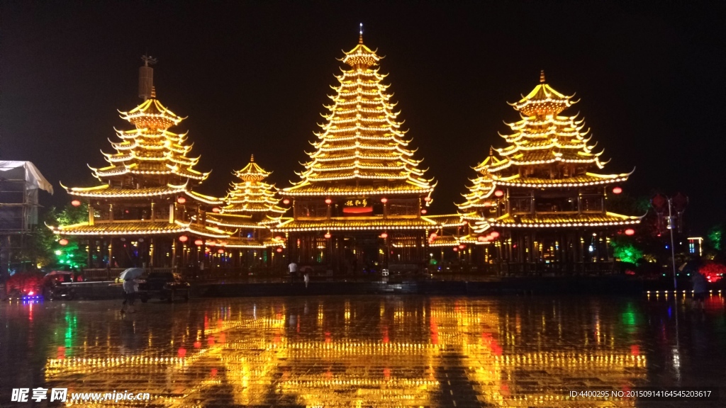 芷江侗族万和楼夜景