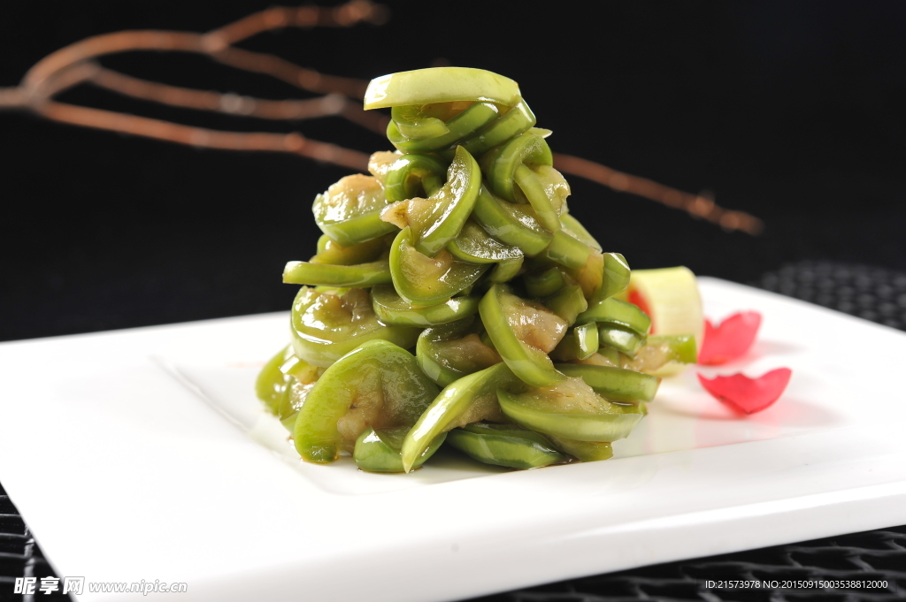 手捏茄子