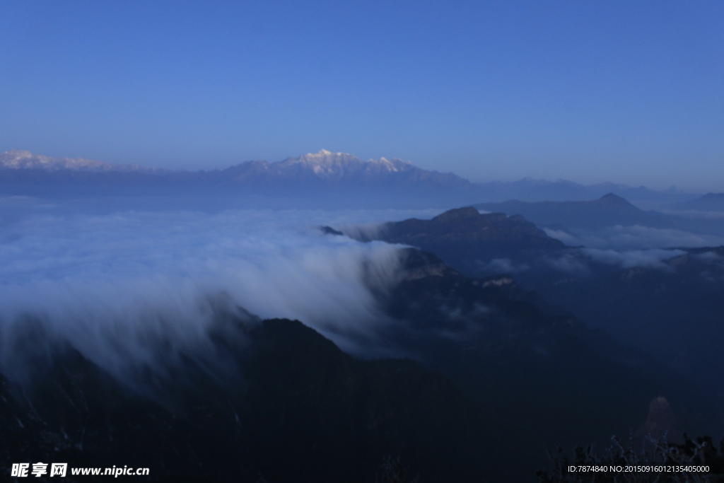 牛背山云海