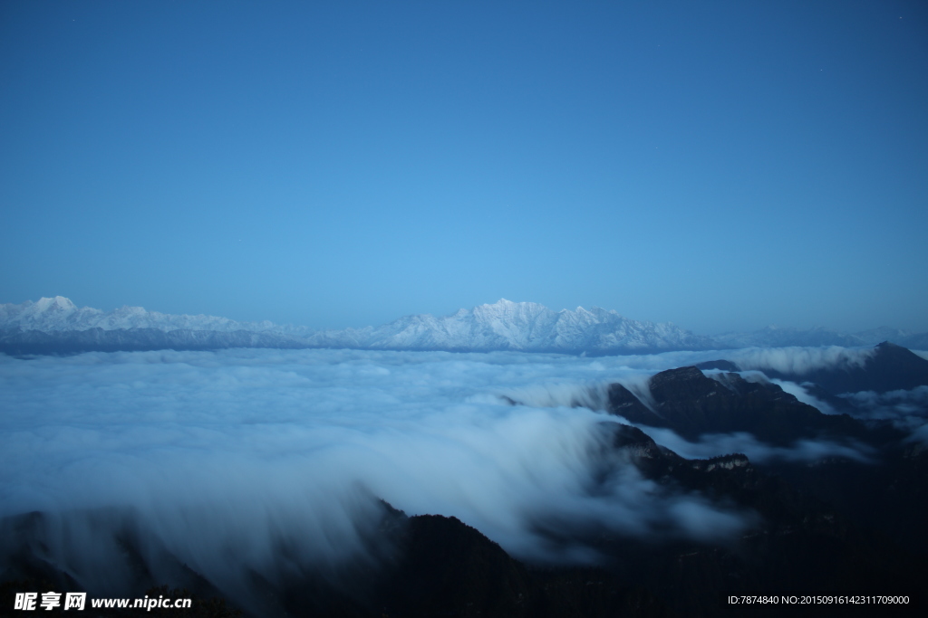 牛背山云海