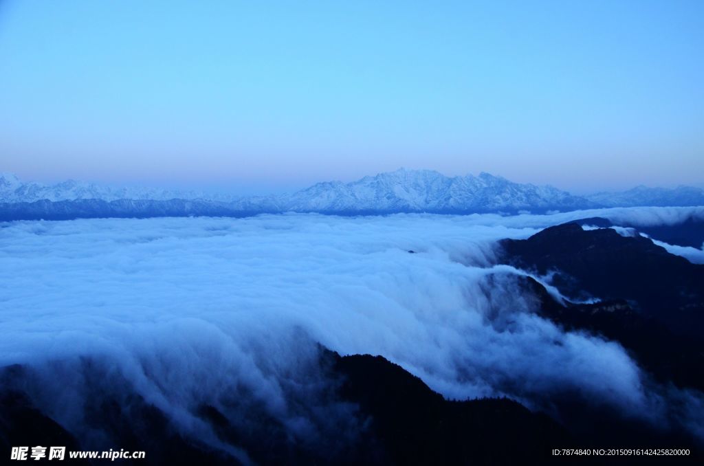 牛背山云海
