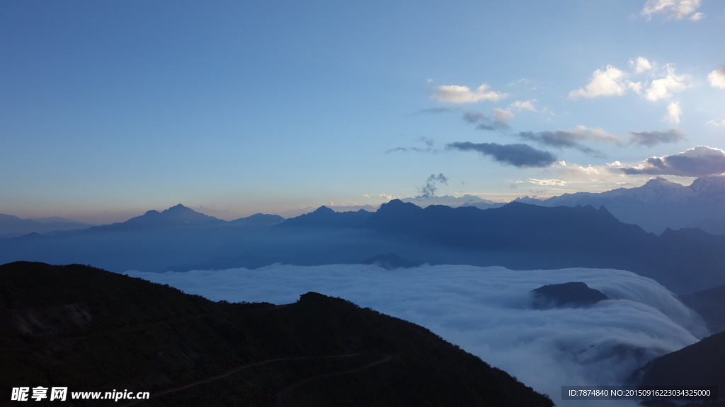 牛背山云海