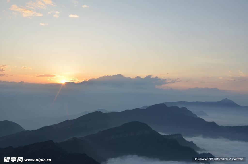 牛背山云海