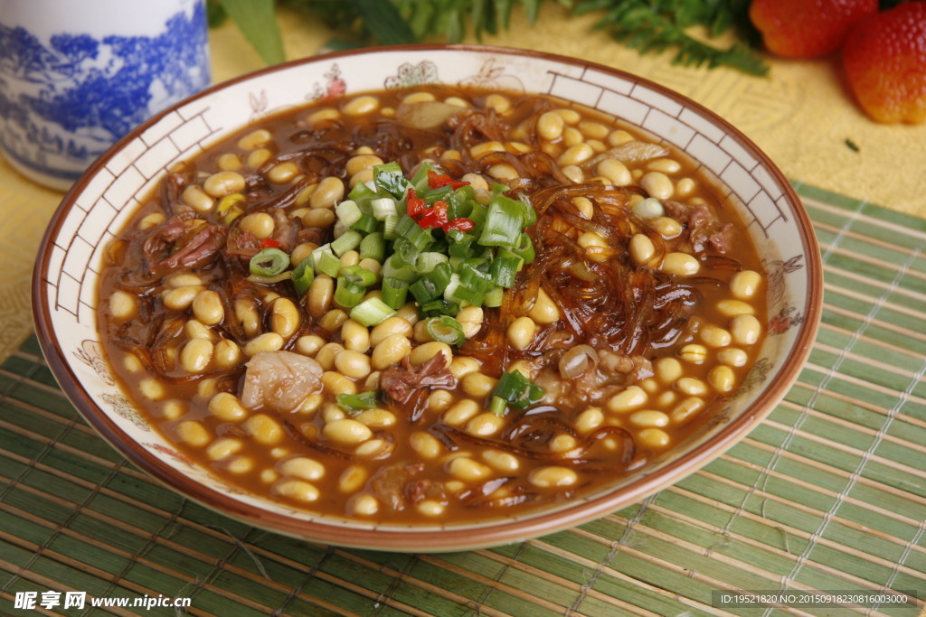 拆骨肉黄豆芽水晶粉