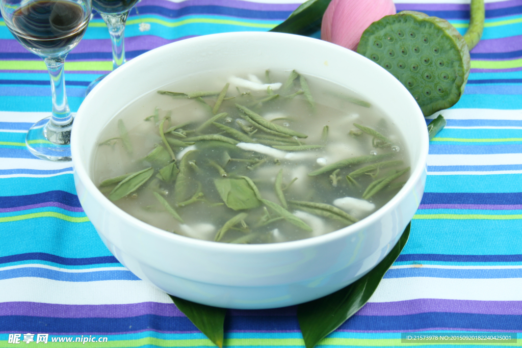 莼菜鱼米羹