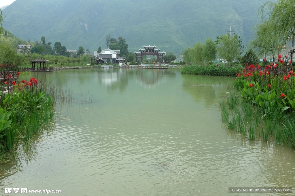山青水秀