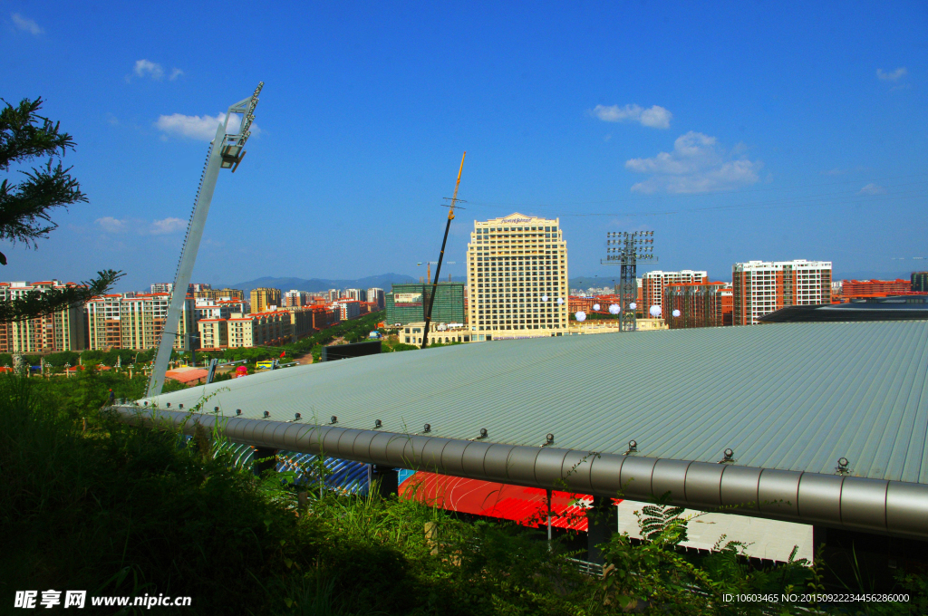 体育场馆 都市楼群