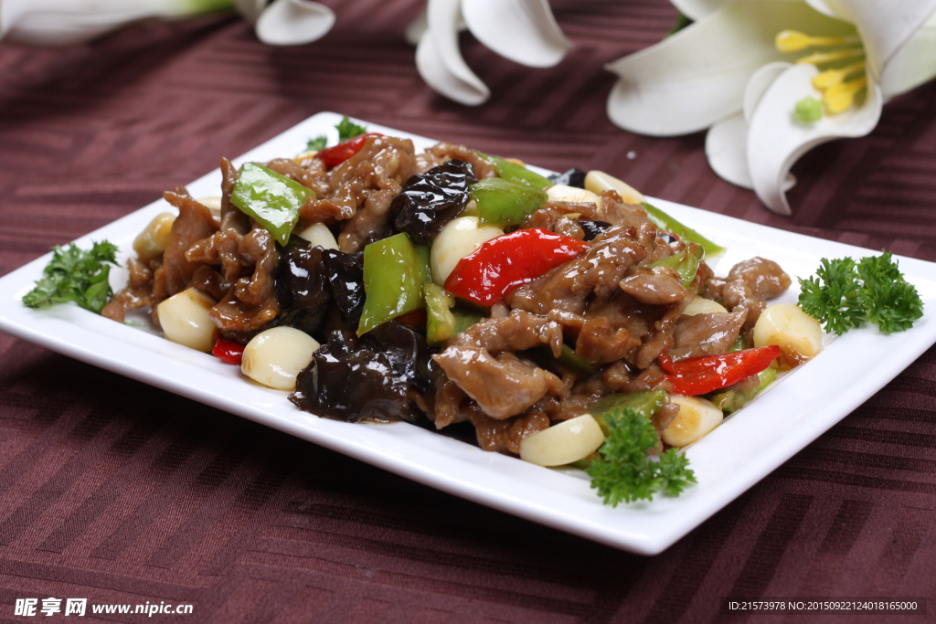 爆炒小牛肉