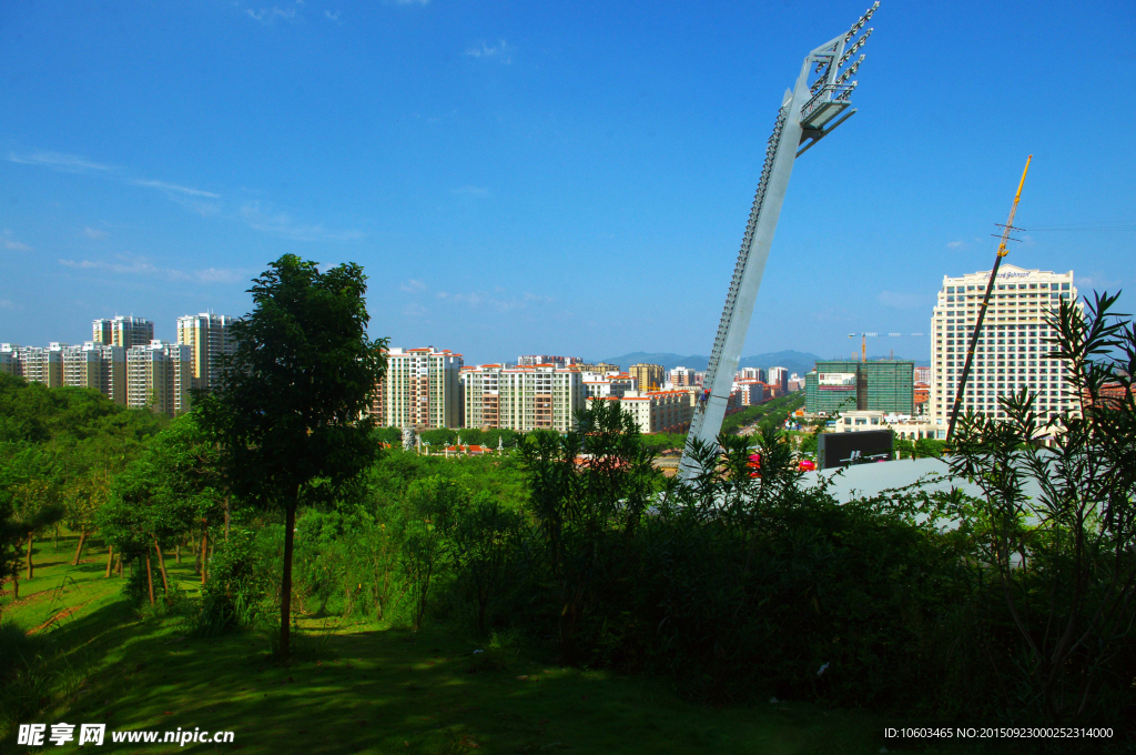 场馆射灯 都市楼群