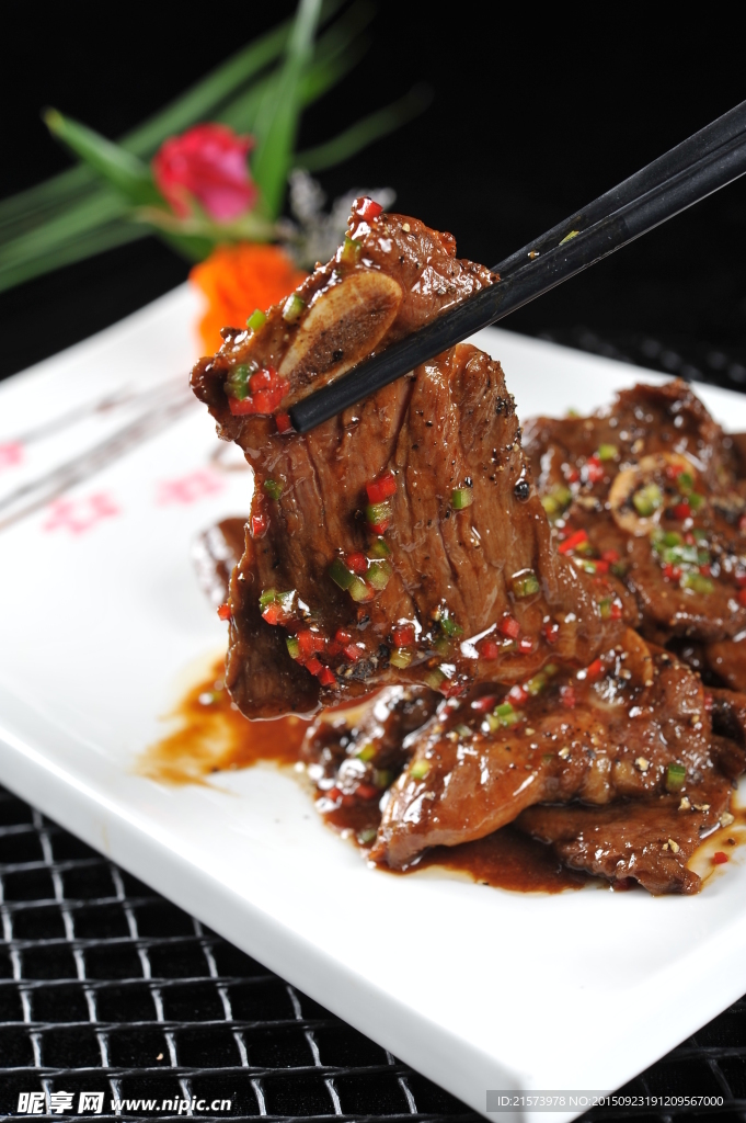 黑椒牛仔骨