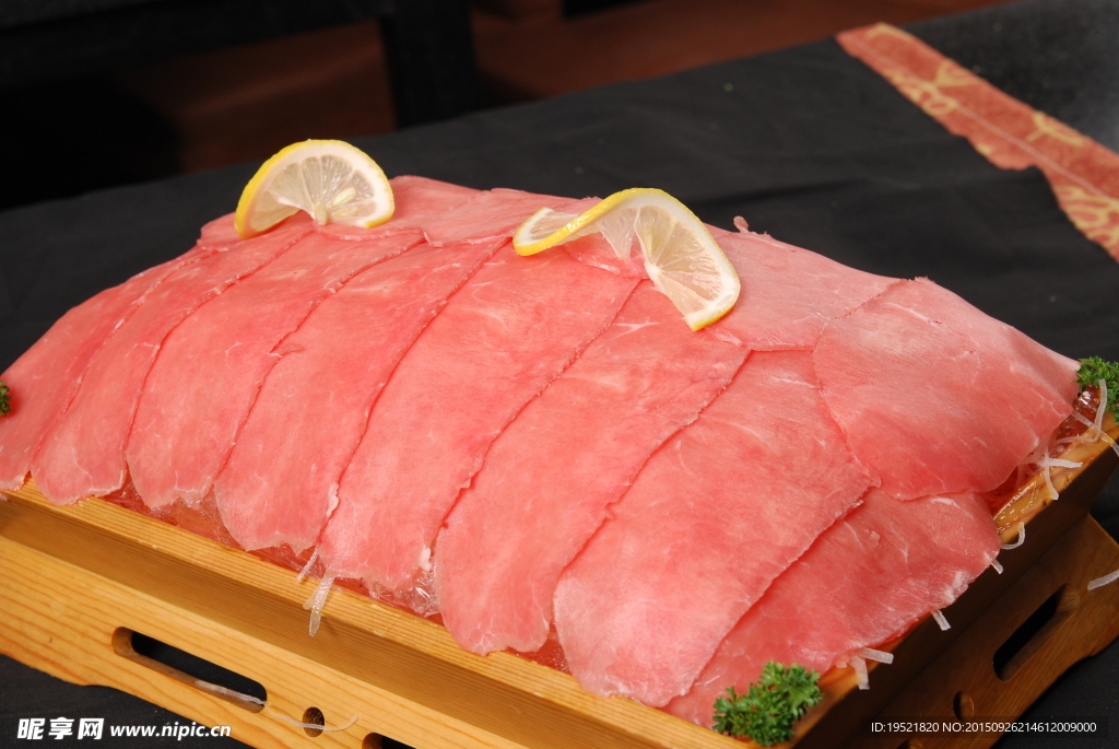 牛肉刺身