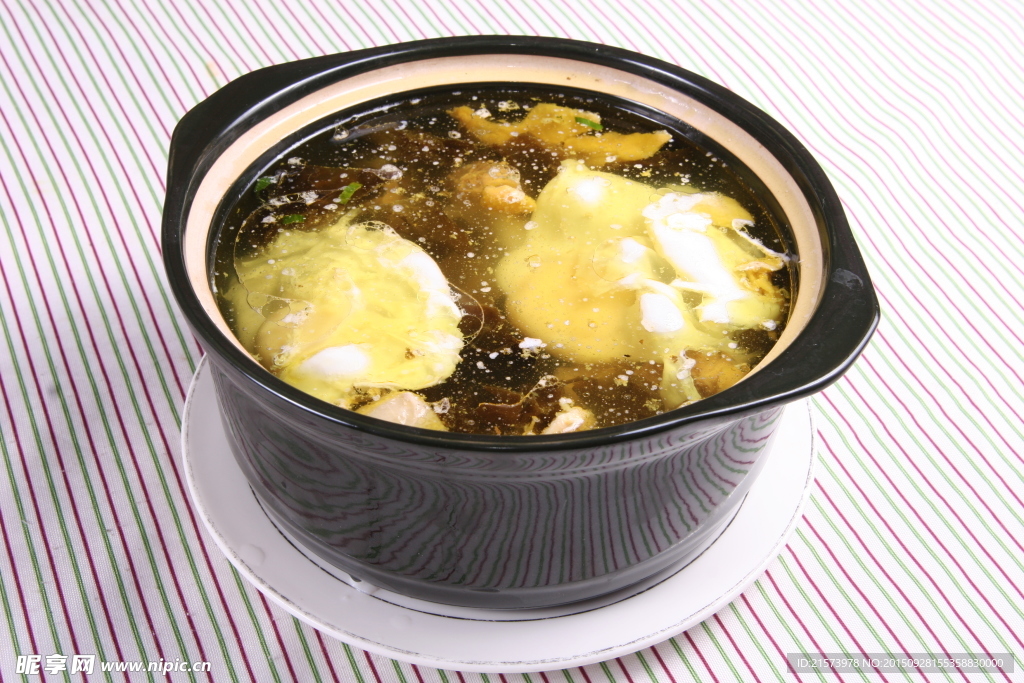 土鸡焖蛋