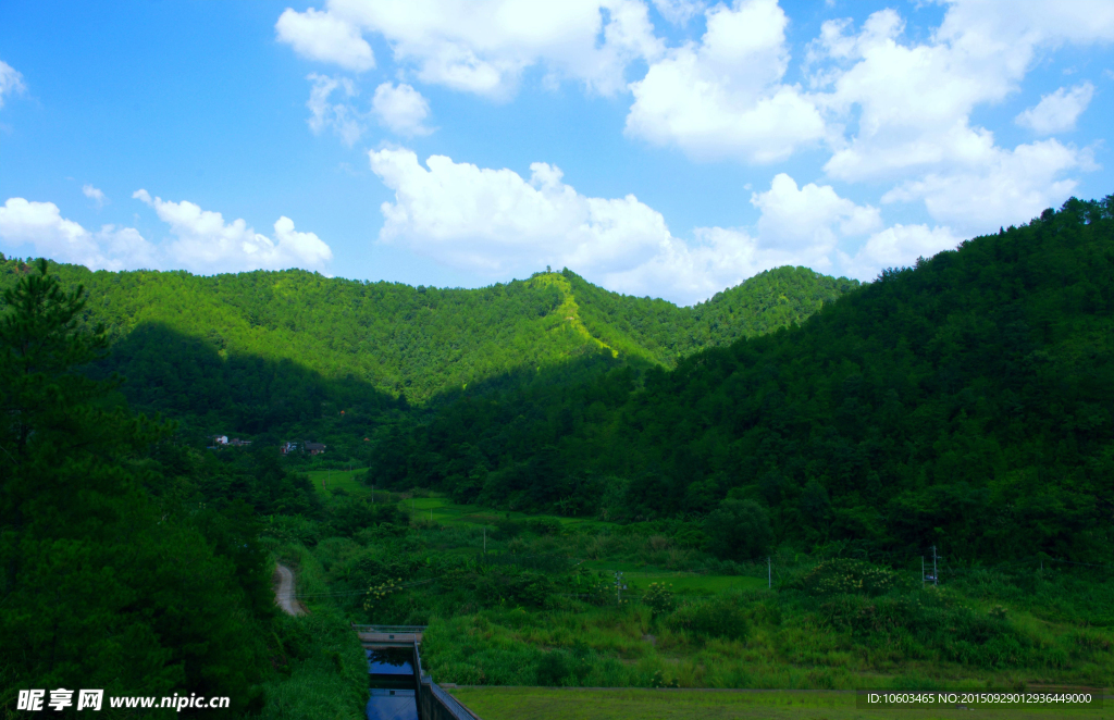 深山水库 山水风光