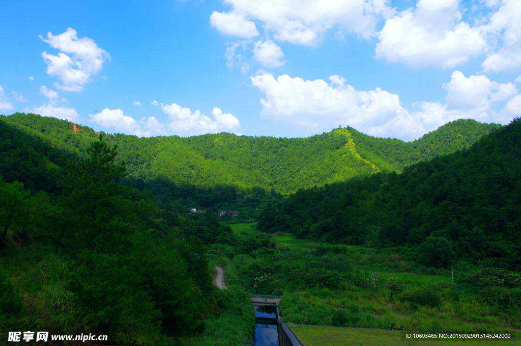 深山水库 山水风光