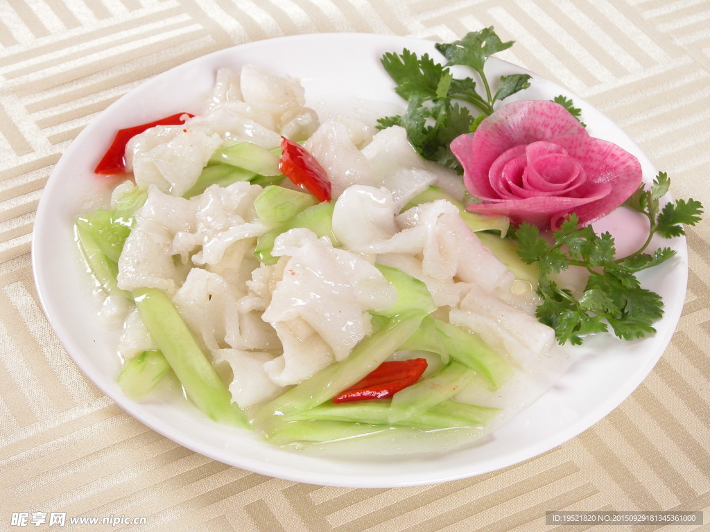 青瓜烩鱼肚