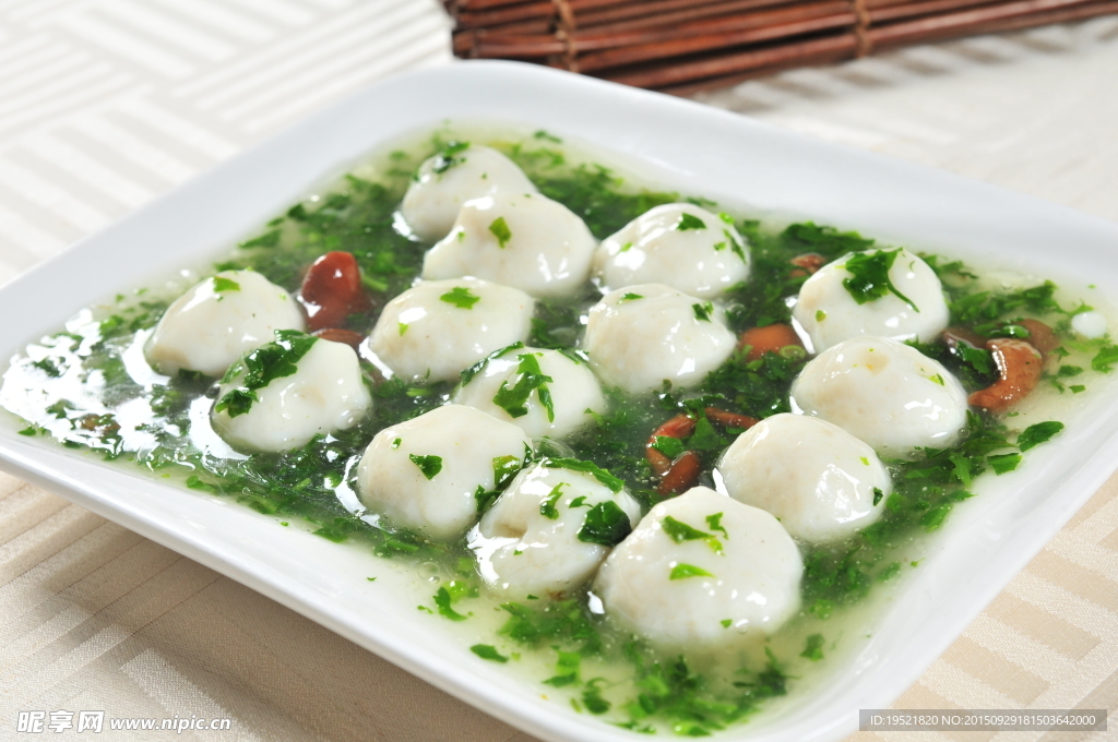 荠菜鱼丸