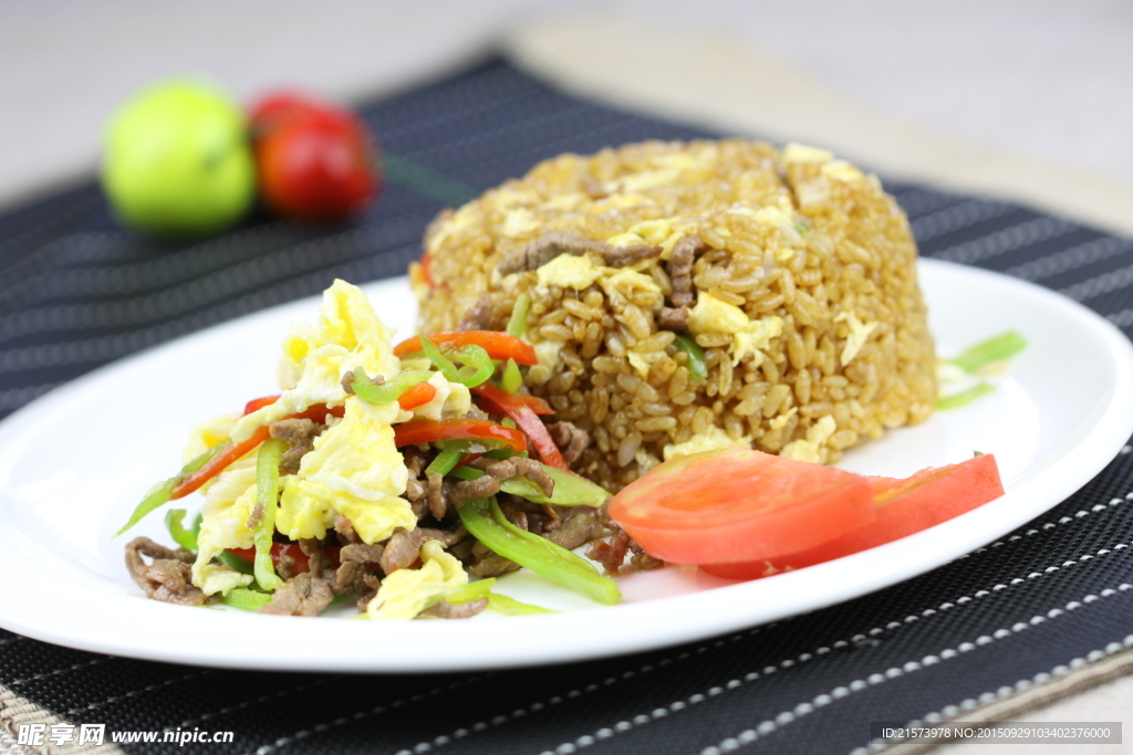 青椒牛肉蛋炒饭