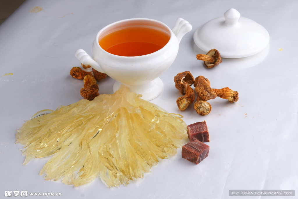 松茸菌海马翅