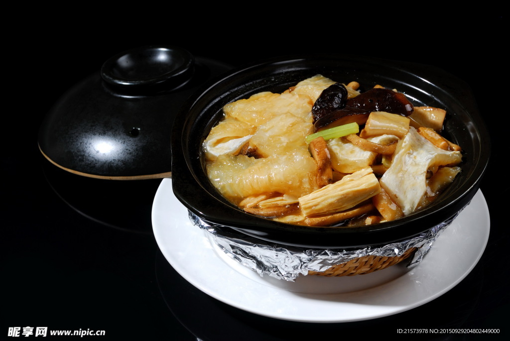 鲜竹野菌翅裙煲腐竹野山菌