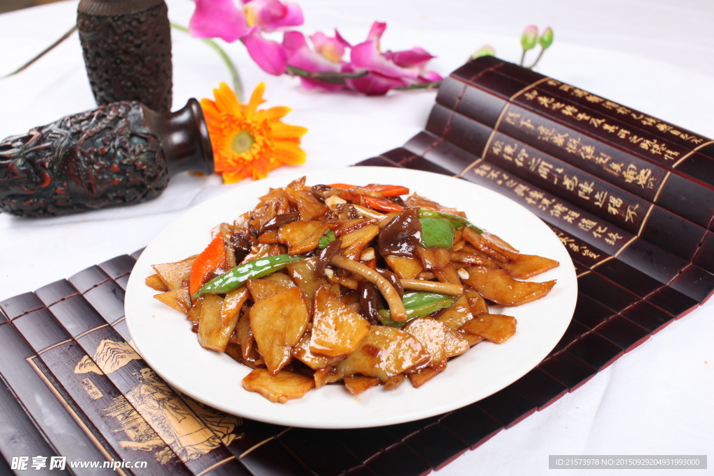 小黄蘑土豆片
