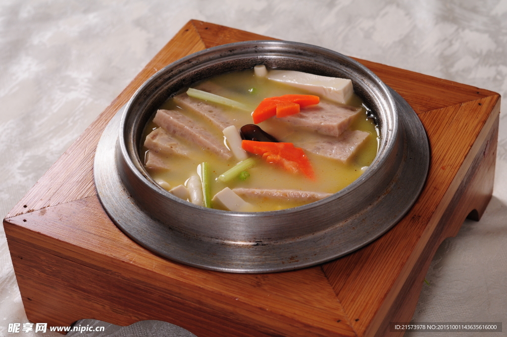 特色石锅豆腐