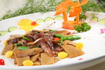 野生菌炒海参野山菌