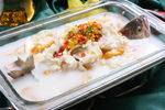野山菌煮鲈鱼