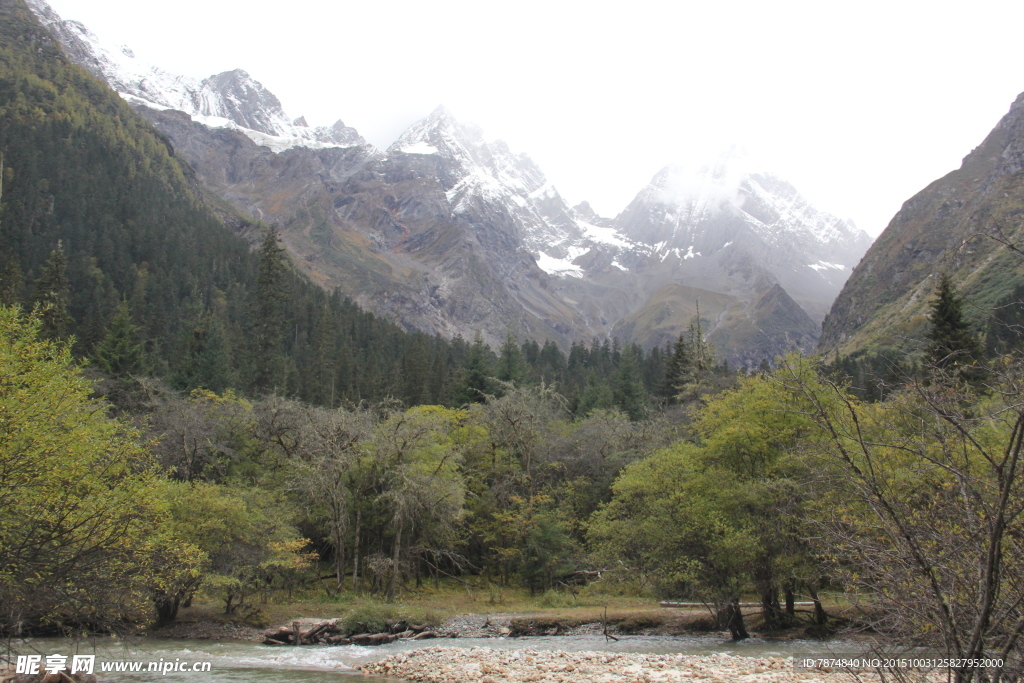 四姑娘山