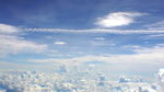 飞机上的天空
