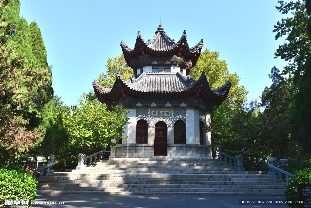 瞻容思功亭