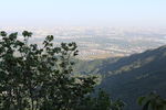 北京香山山下的城市自然风景