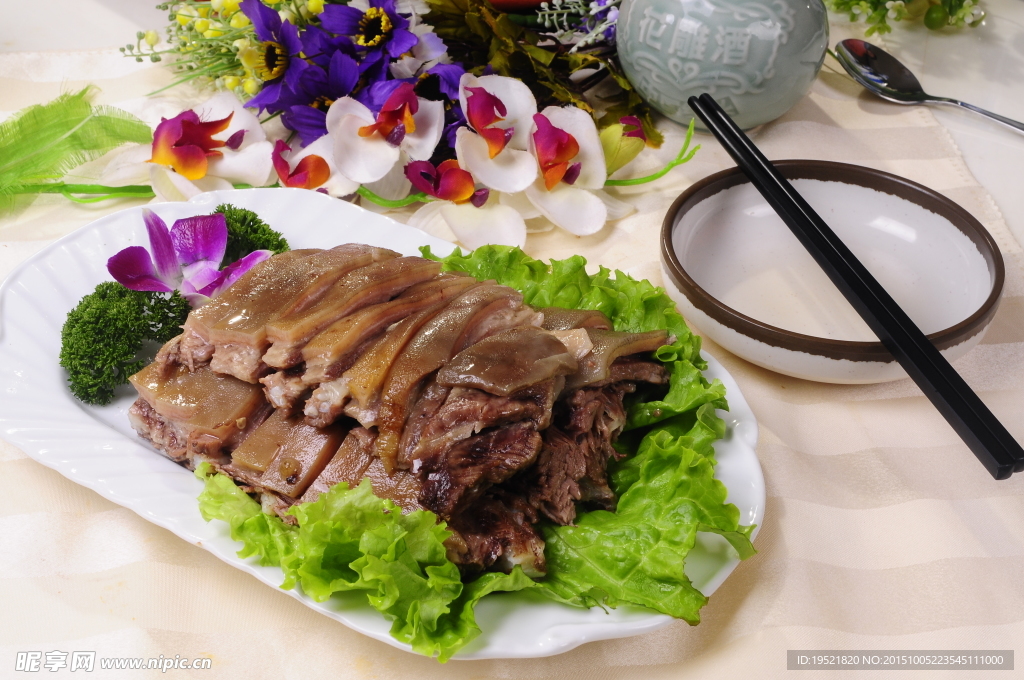 带皮狗排