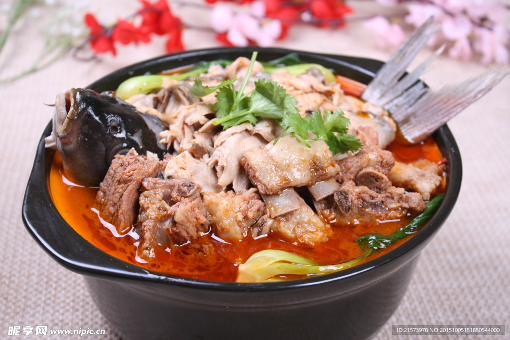 羊排鲤鱼煲