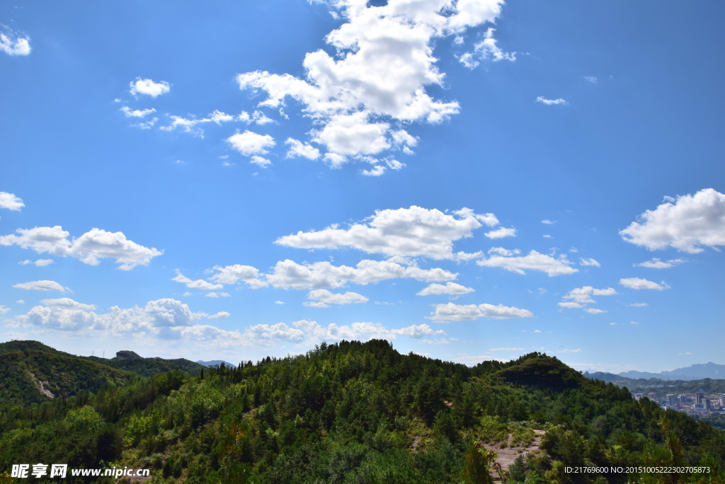 白云青山