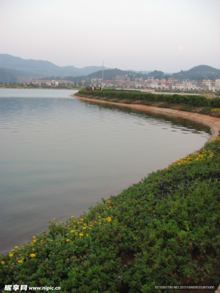湖泊