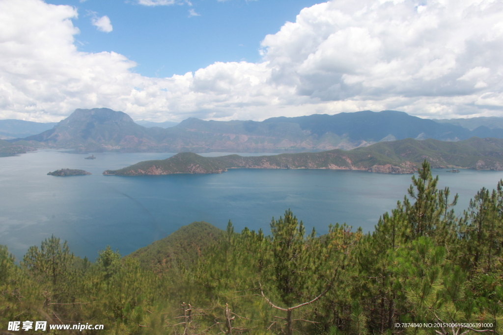 泸沽湖风光